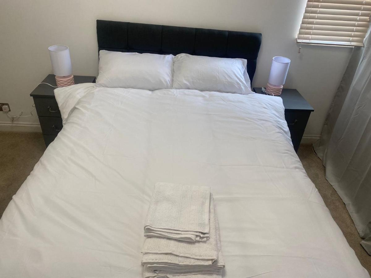 Cozy Two Bedroom Flat In The Heart Of Лондон Екстериор снимка